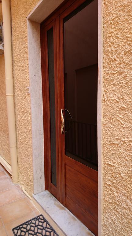 B&B Via Dei Mille Castelsardo Eksteriør billede