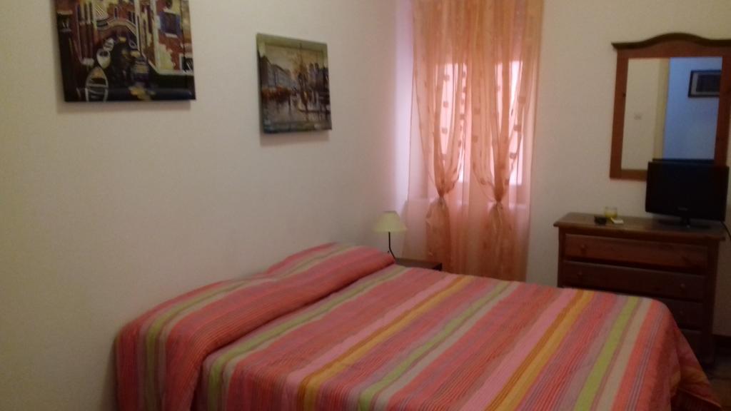 B&B Via Dei Mille Castelsardo Eksteriør billede